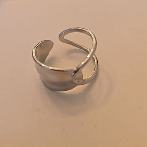 Elegant Silver Wrap Ring 925